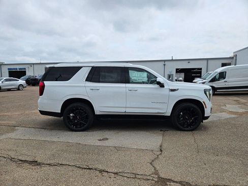 New 2026 GMC Yukon Elevation AWD/4WD image 7