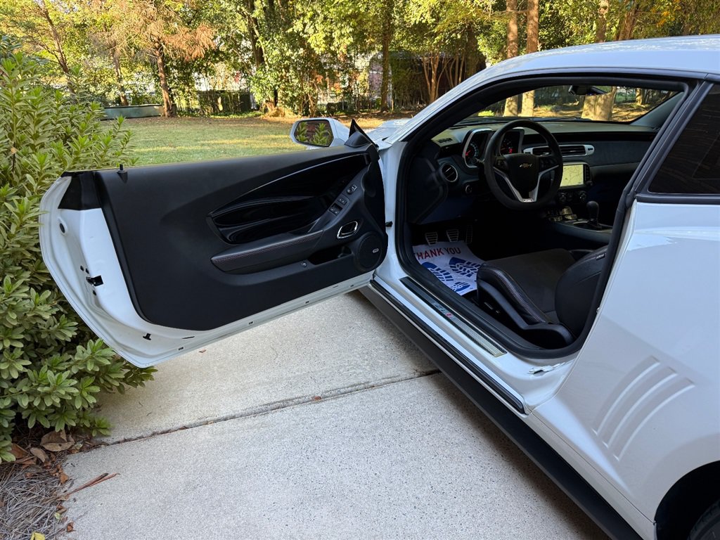 Used 2015 Chevrolet Camaro ZL1 RWD image 42