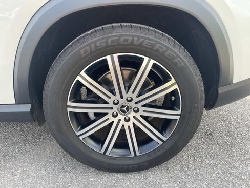 Certified 2025 Mercedes-Benz GLE 450 4MATIC image 11