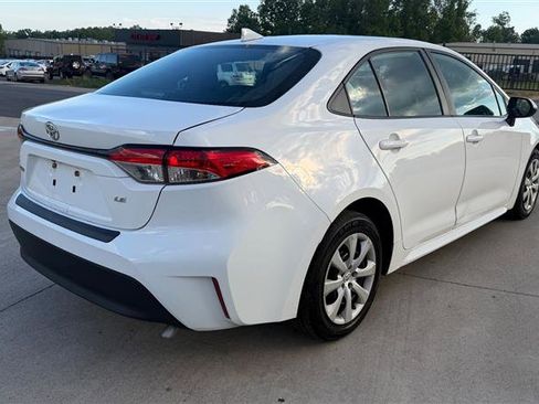 Used 2023 Toyota Corolla LE w/ Carpet Mat Package (TMS) FWD image 5