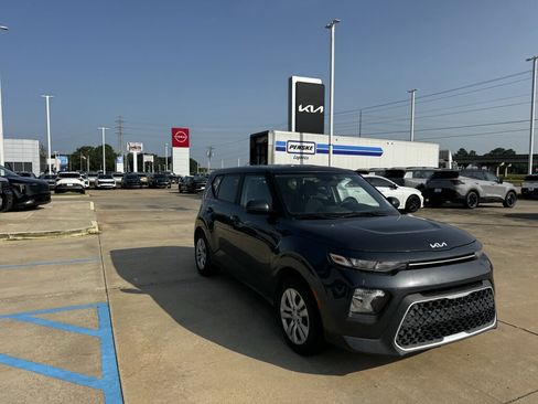 Certified 2022 Kia Soul LX FWD image 8