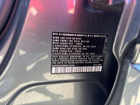 Certified 2023 Volkswagen Tiguan SE R-Line FWD image 39