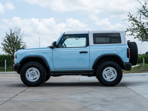 Used 2024 Ford Bronco Heritage Edition AWD/4WD image 6