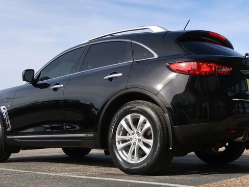 Used 2017 INFINITI QX70 3.7 w/ Premium Package image 13