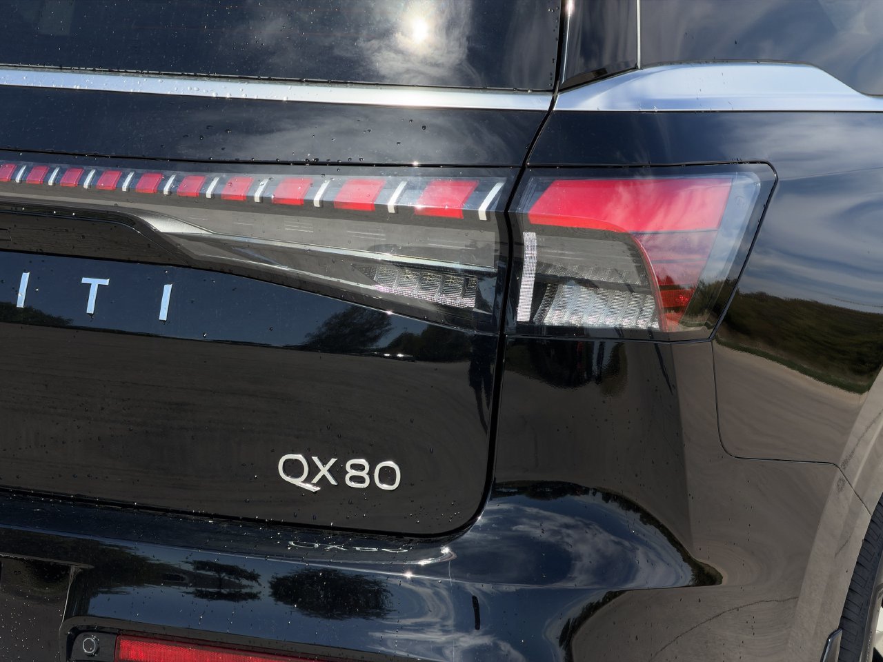 New 2027 INFINITI QX80 Luxe w/ Cargo Package RWD image 9