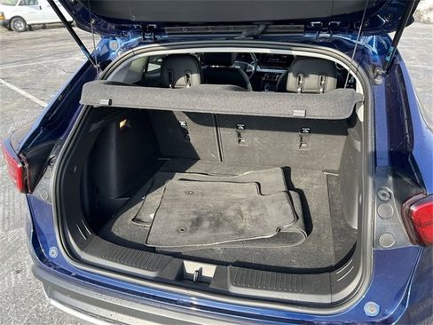 Certified 2024 Chevrolet Trax LT w/ Driver Confidence Package image 17