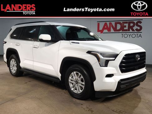 Certified 2025 Toyota Sequoia SR5 image 1