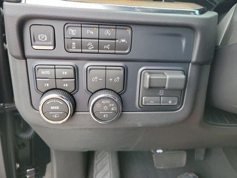 Used 2026 Chevrolet Tahoe High Country AWD/4WD image 34