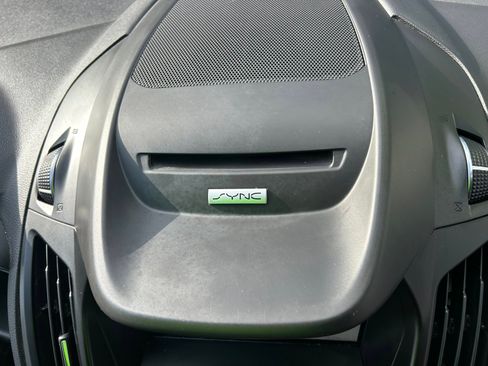 Used 2017 Ford Escape Titanium AWD/4WD image 26