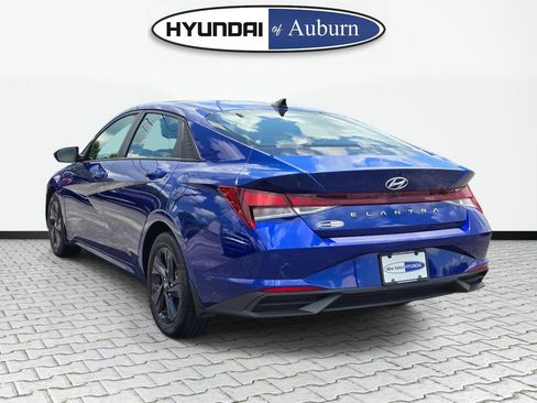 Used 2022 Hyundai Elantra SEL w/ Convenience Package FWD image 8