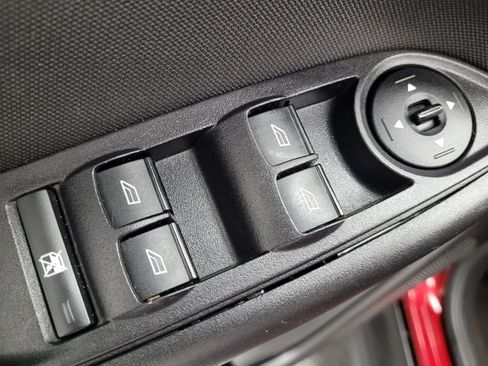 Used 2017 Ford Focus SE FWD image 27