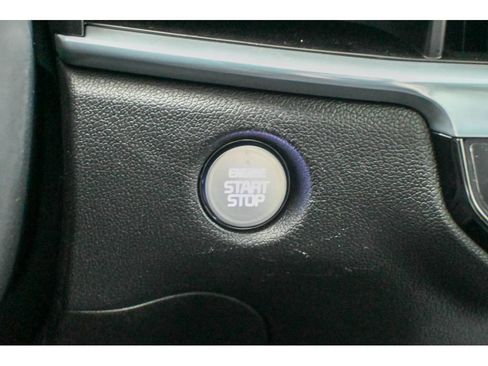 Certified 2025 Kia Sorento SX image 28