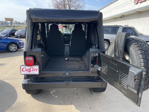 Used 2006 Jeep Wrangler Unlimited image 9