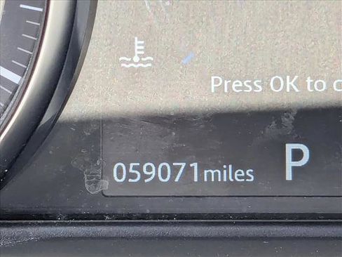 Used 2019 Land Rover Range Rover Evoque Landmark Edition AWD/4WD image 11