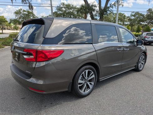 Used 2022 Honda Odyssey Touring image 4