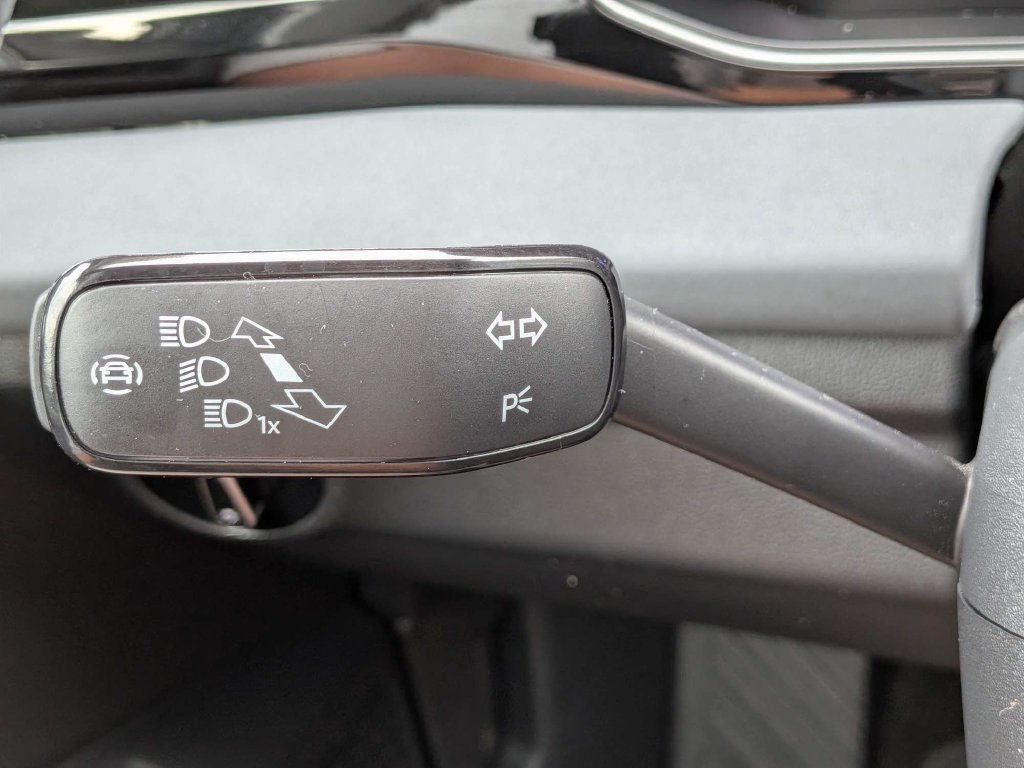 Certified 2026 Volkswagen Jetta SE FWD image 28
