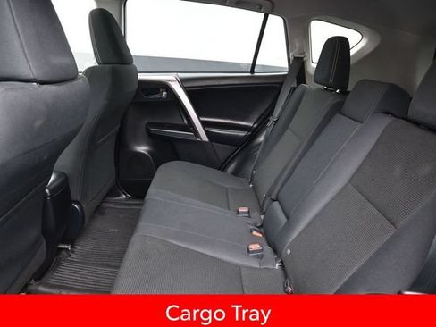 Used 2018 Toyota RAV4 XLE AWD/4WD image 25