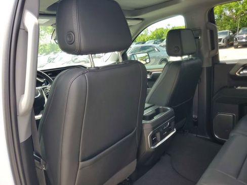 Used 2024 GMC Sierra 1500 Denali w/ Technology Package AWD/4WD image 11