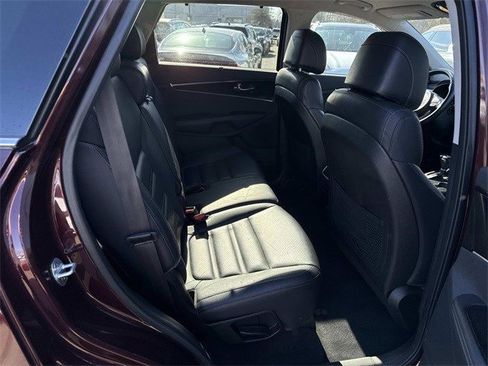 Used 2017 Kia Sorento EX w/ EX V6 Premium Package image 11