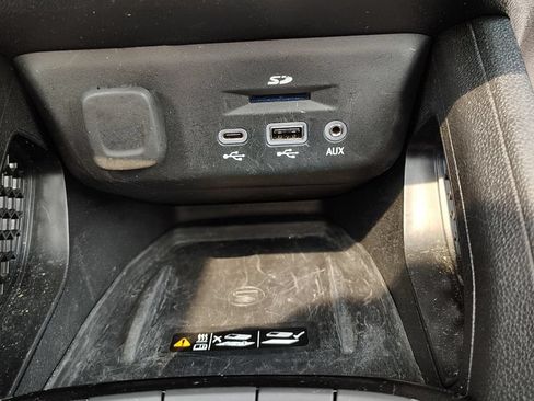 Used 2023 Chevrolet TrailBlazer RS w/ Sun and Liftgate Package AWD/4WD image 34