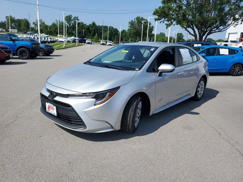 Certified 2024 Toyota Corolla LE FWD image 2