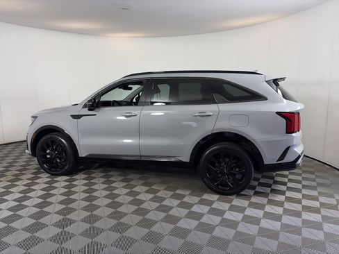 Used 2023 Kia Sorento SX AWD/4WD image 9
