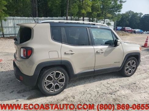 Used 2016 Jeep Renegade Limited image 2