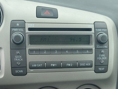 Used 2010 Toyota Matrix FWD image 3