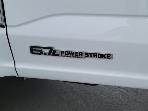 New 2025 Ford F250 XL w/ XL Chrome Package image 13