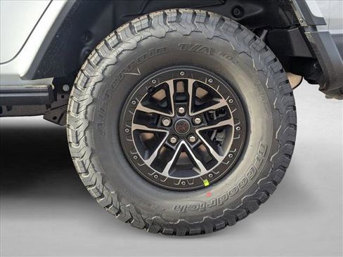 New 2026 Jeep Wrangler Unlimited Rubicon image 10