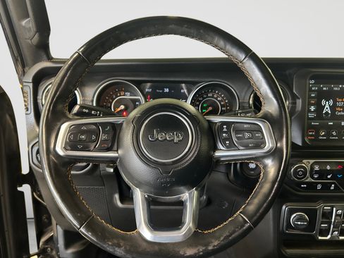 Used 2022 Jeep Gladiator Overland AWD/4WD image 13