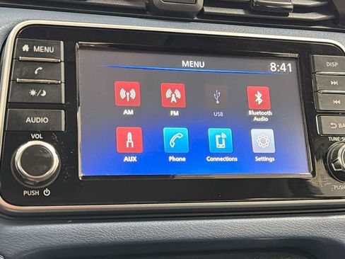 Used 2025 Nissan Versa SV FWD image 18
