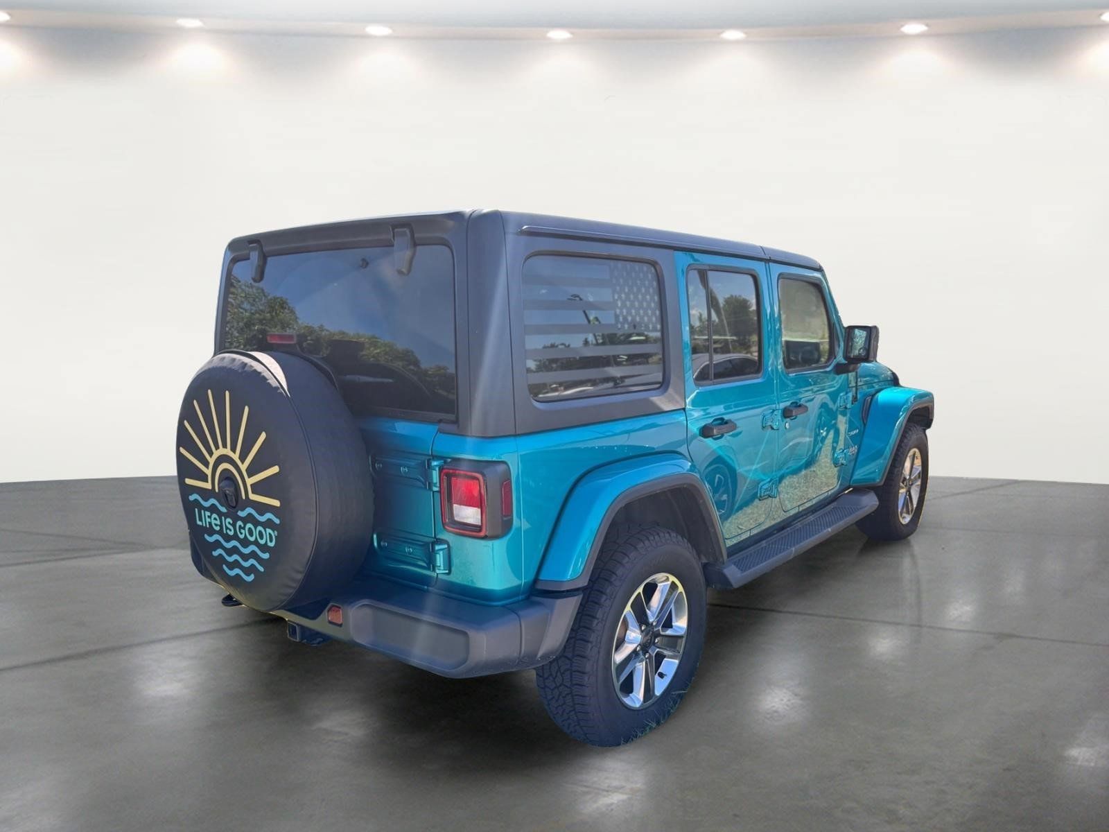 Used 2020 Jeep Wrangler Unlimited Sahara w/ Cold Weather Group AWD/4WD image 15