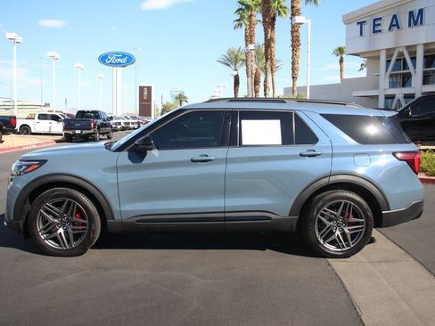 Certified 2026 Ford Explorer ST w/ Sun And Sound Package AWD/4WD image 4