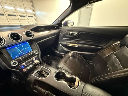 Used 2020 Ford Mustang GT Premium w/ Equipment Group 401A RWD image 20