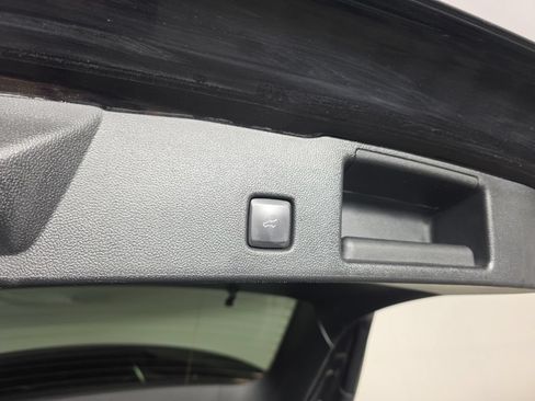 Used 2023 Ford Escape Platinum AWD/4WD image 30