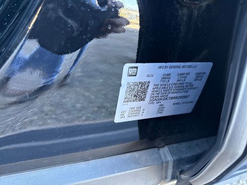 Used 2024 Chevrolet Suburban High Country image 30