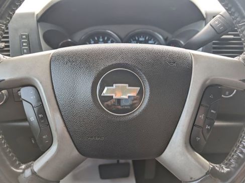 Used 2008 Chevrolet Silverado 2500 LT w/ EZ-Lift Tailgate Package AWD/4WD image 20