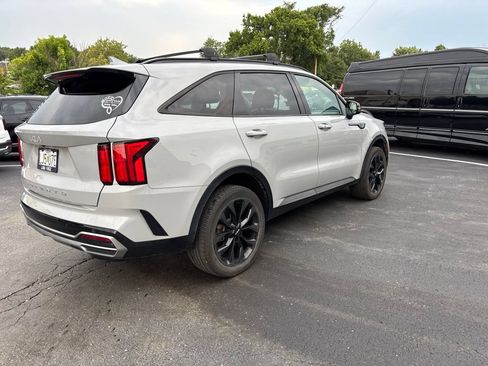 Used 2022 Kia Sorento SX AWD/4WD image 3