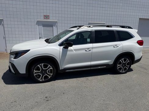 Used 2024 Subaru Ascent Limited AWD/4WD image 2