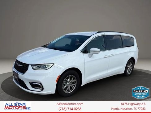 Used 2022 Chrysler Pacifica Touring FWD image 3
