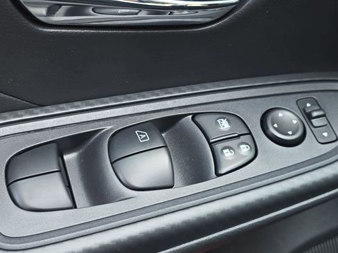 New 2025 Nissan Versa SV w/ Trunk Package image 13