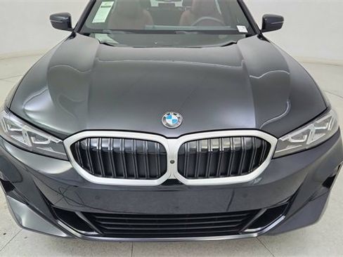 Used 2025 BMW 330i xDrive Sedan image 9