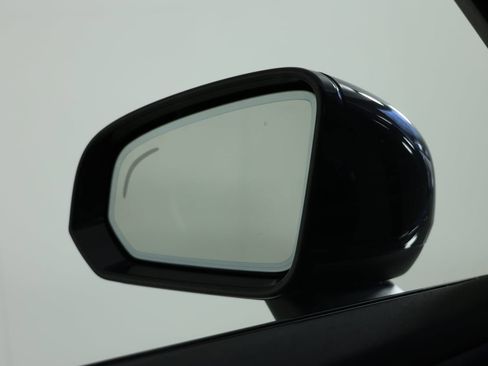 Used 2025 Volvo V60 B5 Cross Country Plus image 17