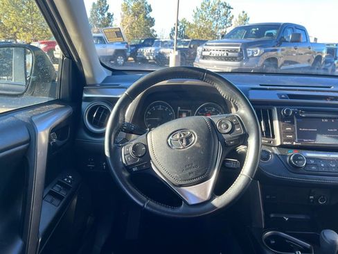 Used 2018 Toyota RAV4 XLE image 15