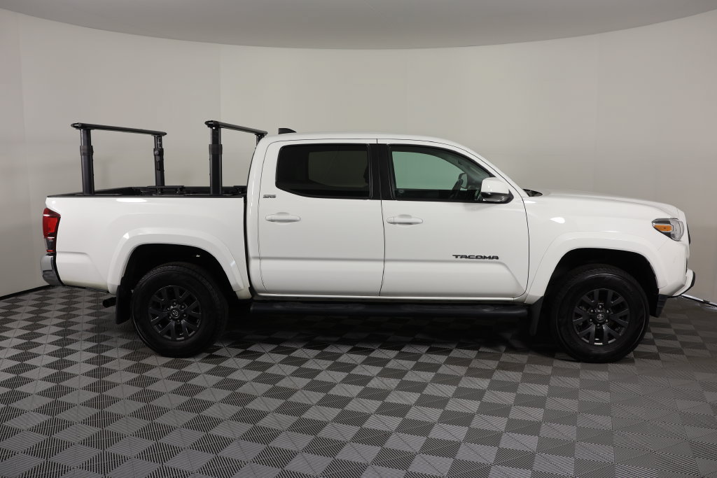 Used 2023 Toyota Tacoma SR5 AWD/4WD image 9