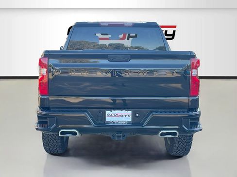 Used 2024 Chevrolet Silverado 1500 Custom Trail Boss w/ LPO, Dark Essentials Package AWD/4WD image 6