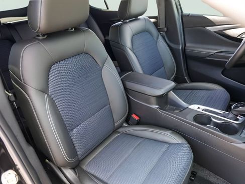 Used 2024 Buick Envista Preferred w/ Convenience I Package FWD image 28