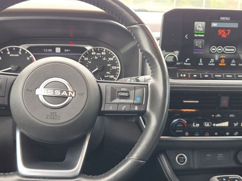 Used 2023 Nissan Rogue SL w/ SL Premium Package FWD image 21