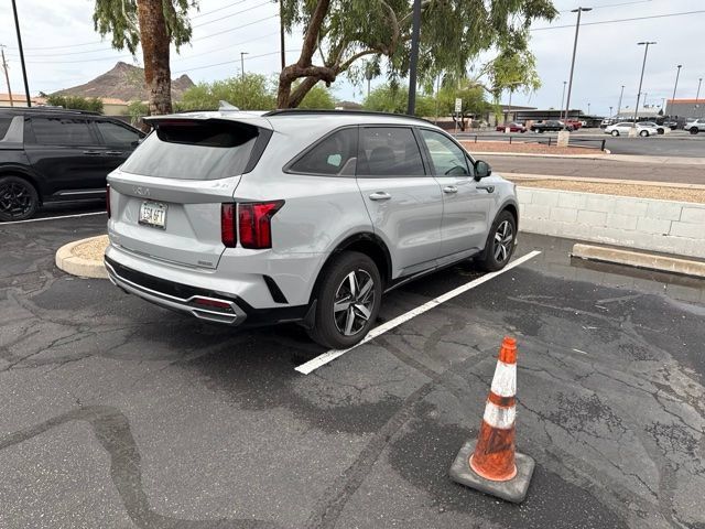 Certified 2023 Kia Sorento EX w/ Panoramic Sunroof Package FWD image 3